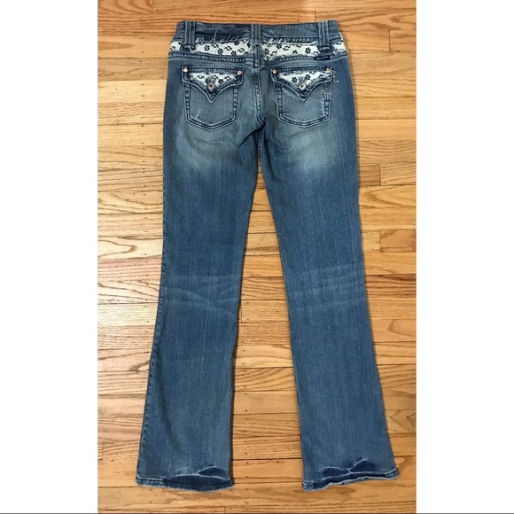 🚨Miss Me Embroidered Jeans—WORN ONCE - Picture 7 of 7